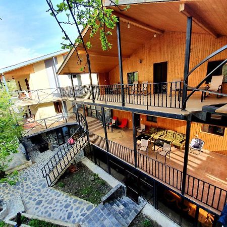 Nino Ratiani'S Guesthouse Mestia Zewnętrze zdjęcie
