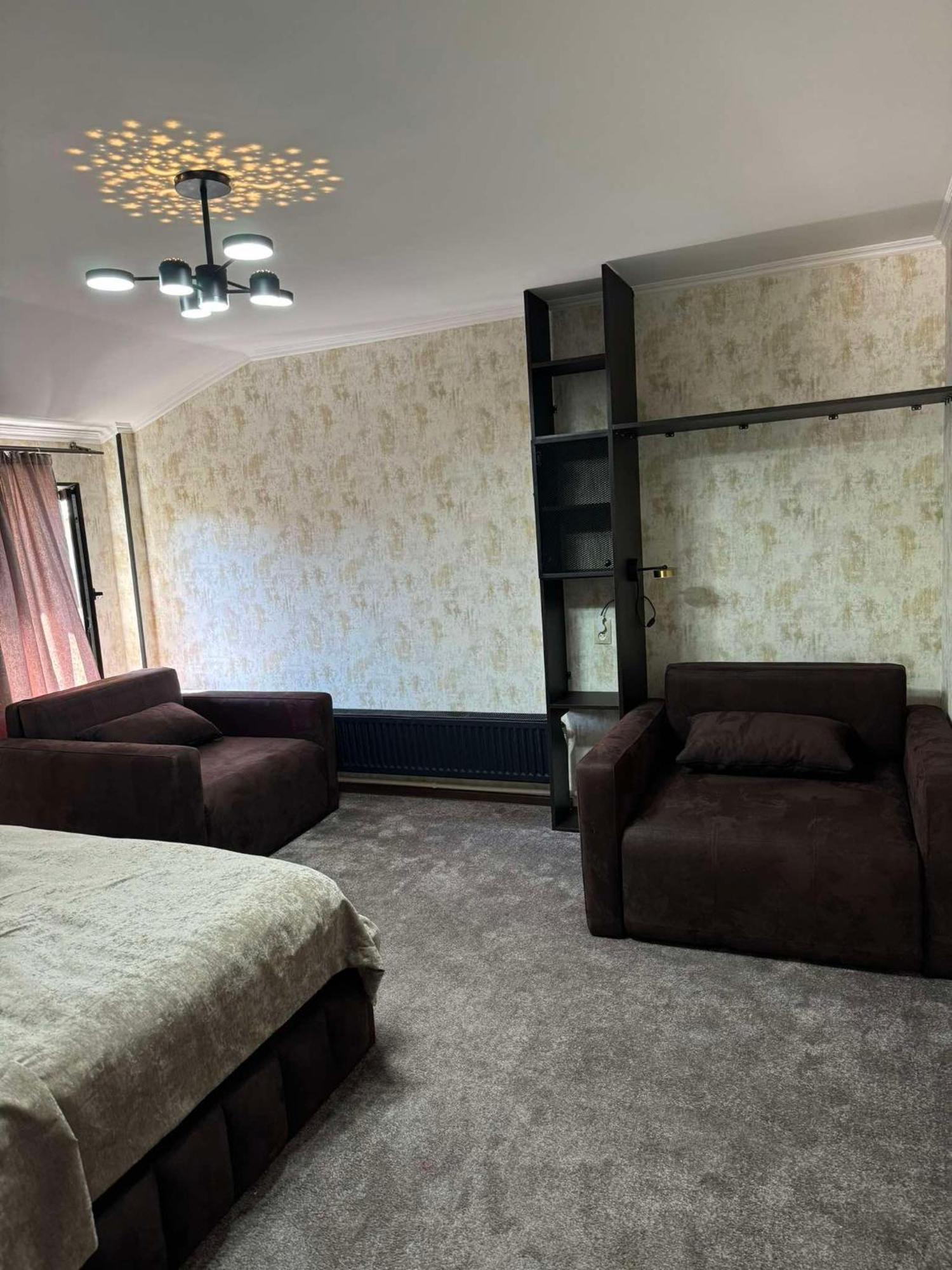 Nino Ratiani'S Guesthouse Mestia Zewnętrze zdjęcie