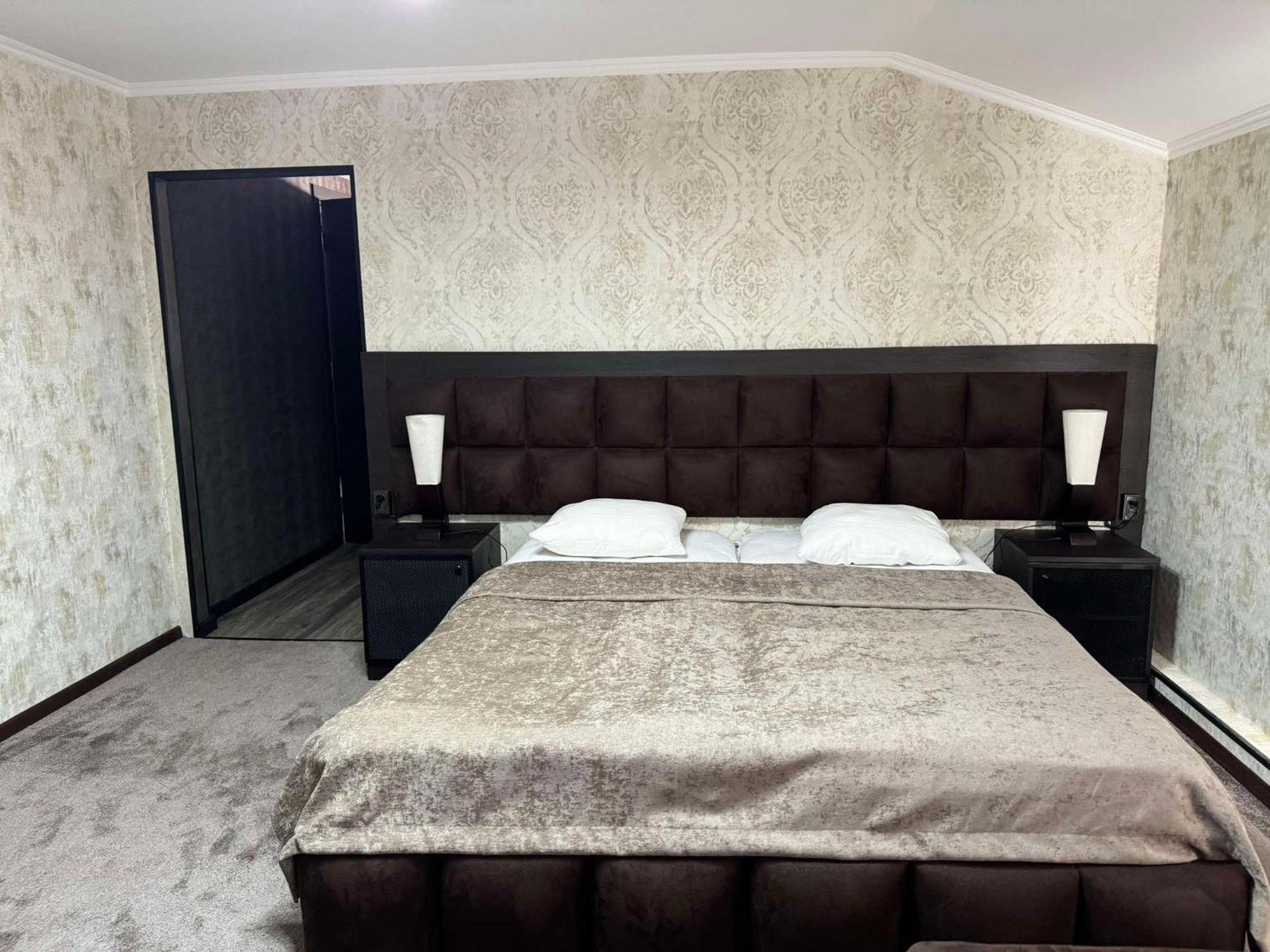 Nino Ratiani'S Guesthouse Mestia Zewnętrze zdjęcie