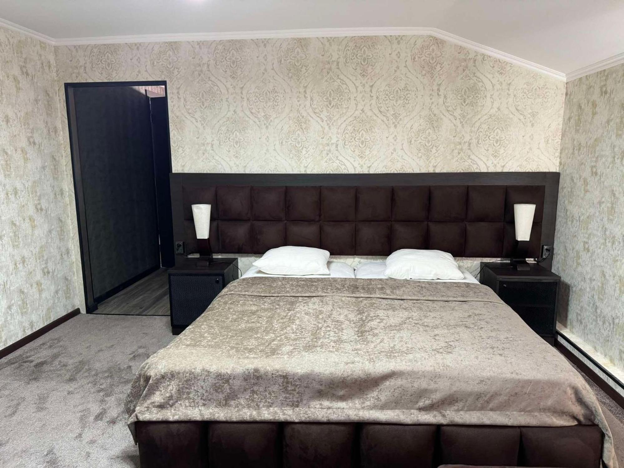 Nino Ratiani'S Guesthouse Mestia Zewnętrze zdjęcie