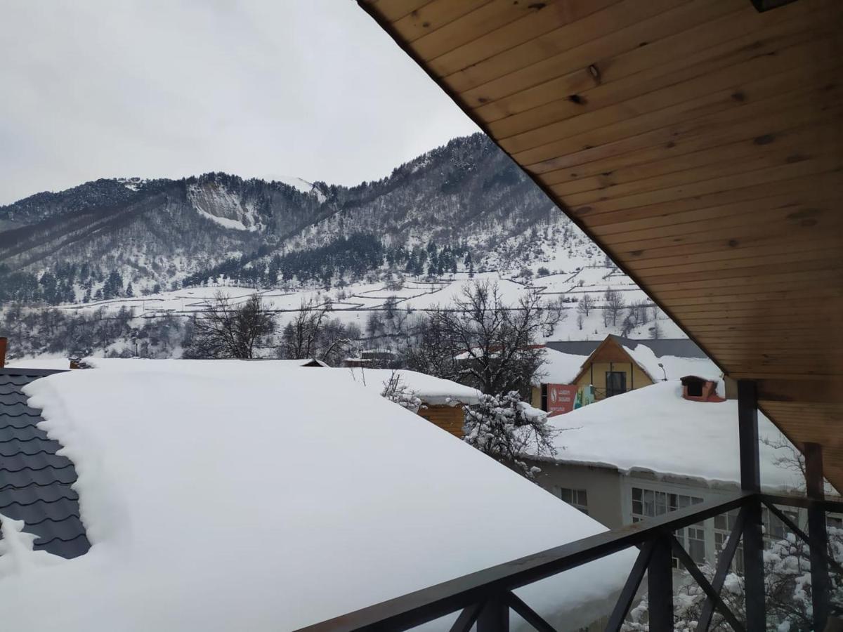 Nino Ratiani'S Guesthouse Mestia Zewnętrze zdjęcie