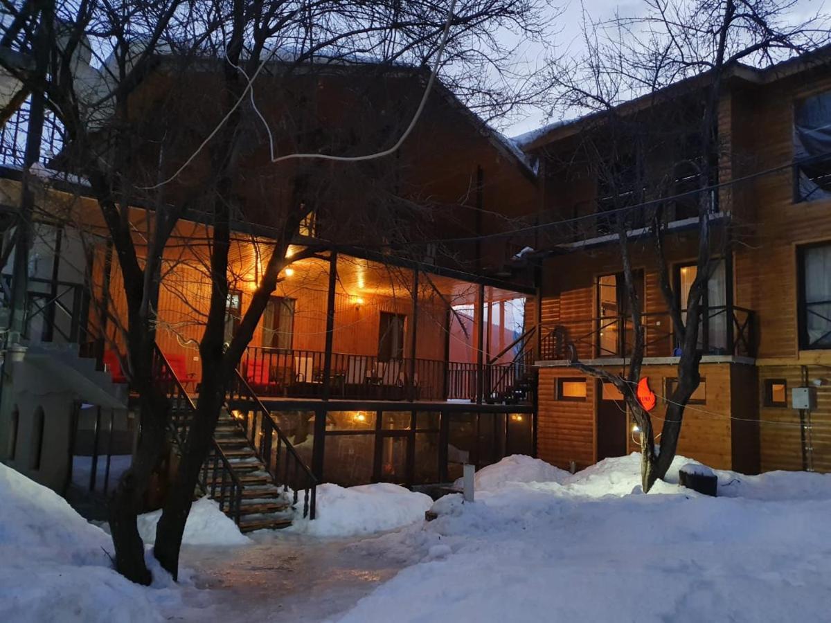 Nino Ratiani'S Guesthouse Mestia Zewnętrze zdjęcie
