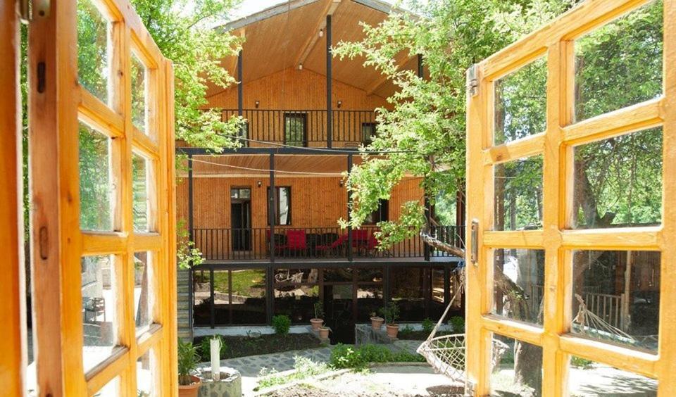 Nino Ratiani'S Guesthouse Mestia Zewnętrze zdjęcie