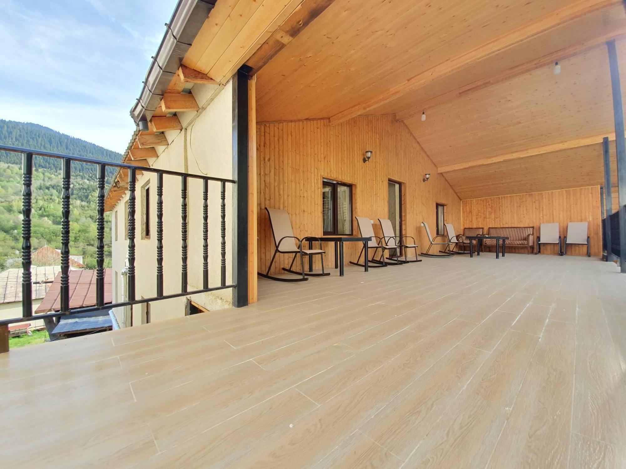 Nino Ratiani'S Guesthouse Mestia Zewnętrze zdjęcie