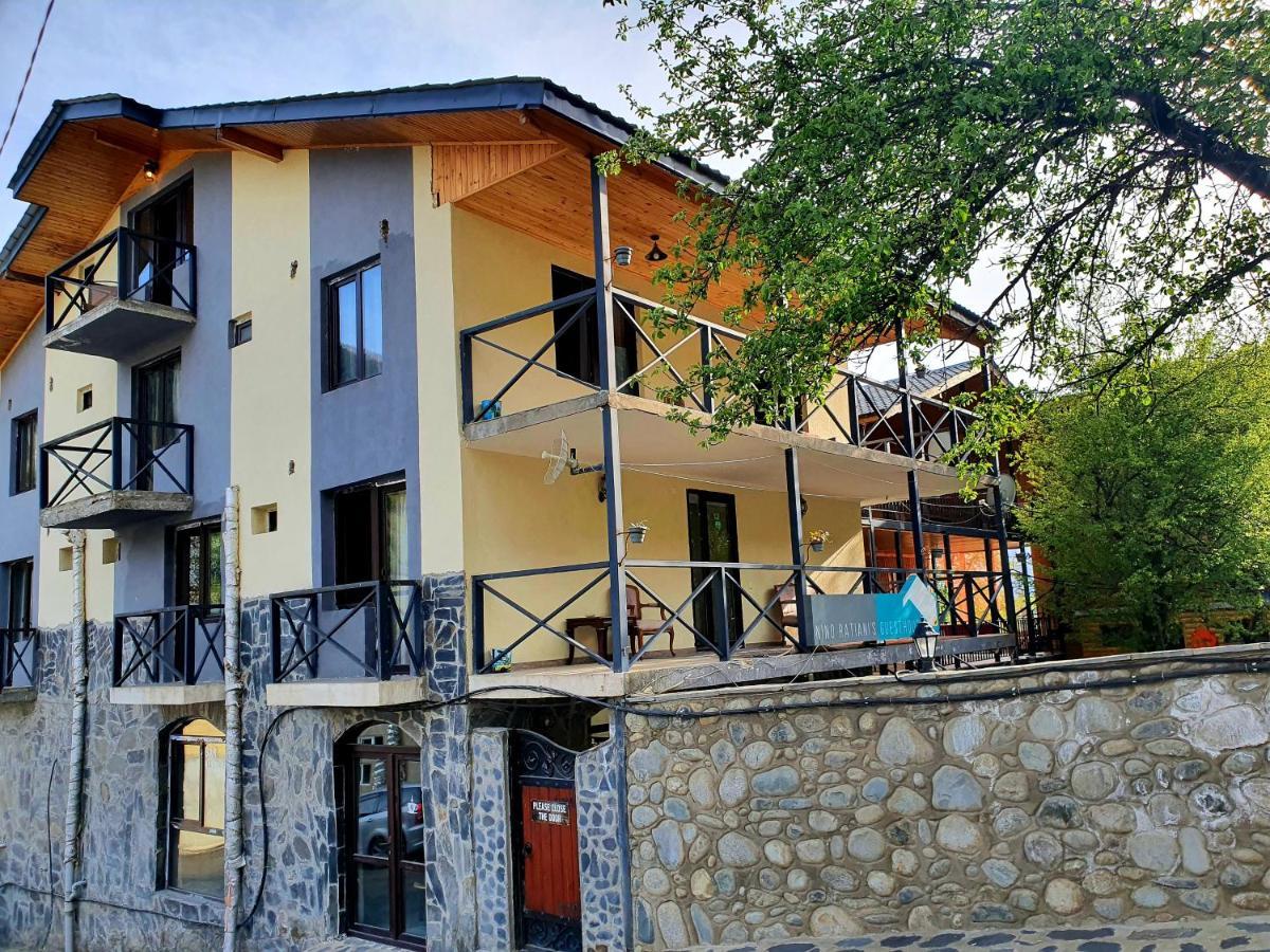 Nino Ratiani'S Guesthouse Mestia Zewnętrze zdjęcie
