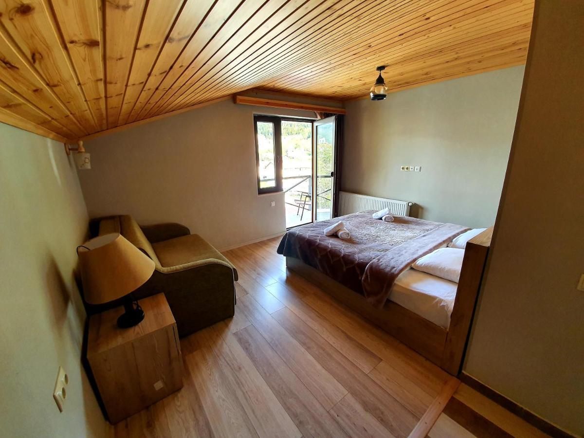 Nino Ratiani'S Guesthouse Mestia Zewnętrze zdjęcie